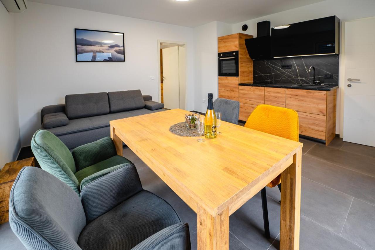 Apartments Luxury Ad Jesenice Dış mekan fotoğraf